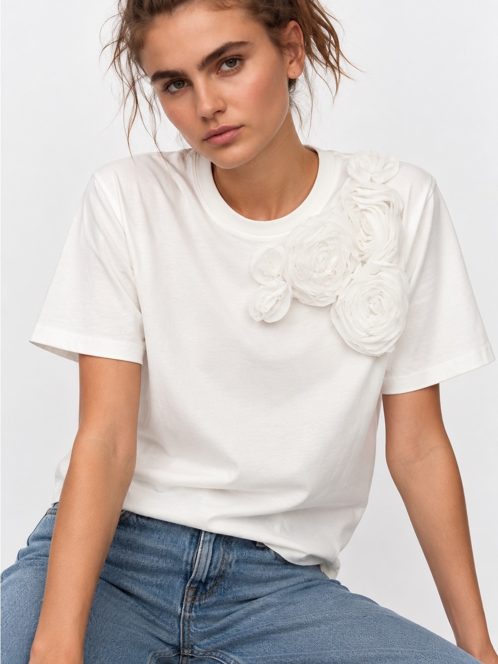 Women's White Floral Applique Crewneck Tee